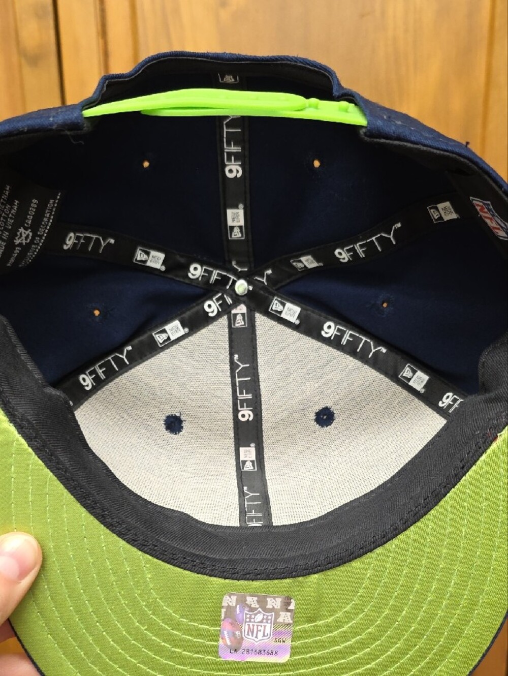 New Era Seattle Seahawks NFL Women’s 9FIFTY Snapback Hat Navy Blue - Picture 8 of 10